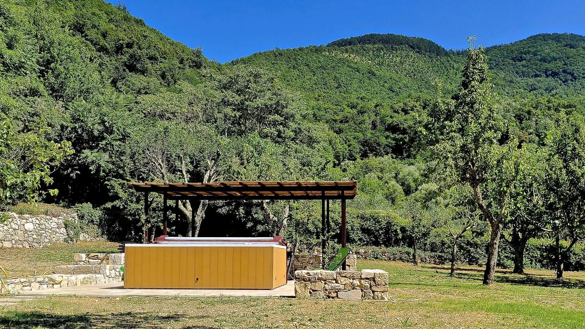 Bauernhof Agriturismo Il Ponticello Vaiano  Italien